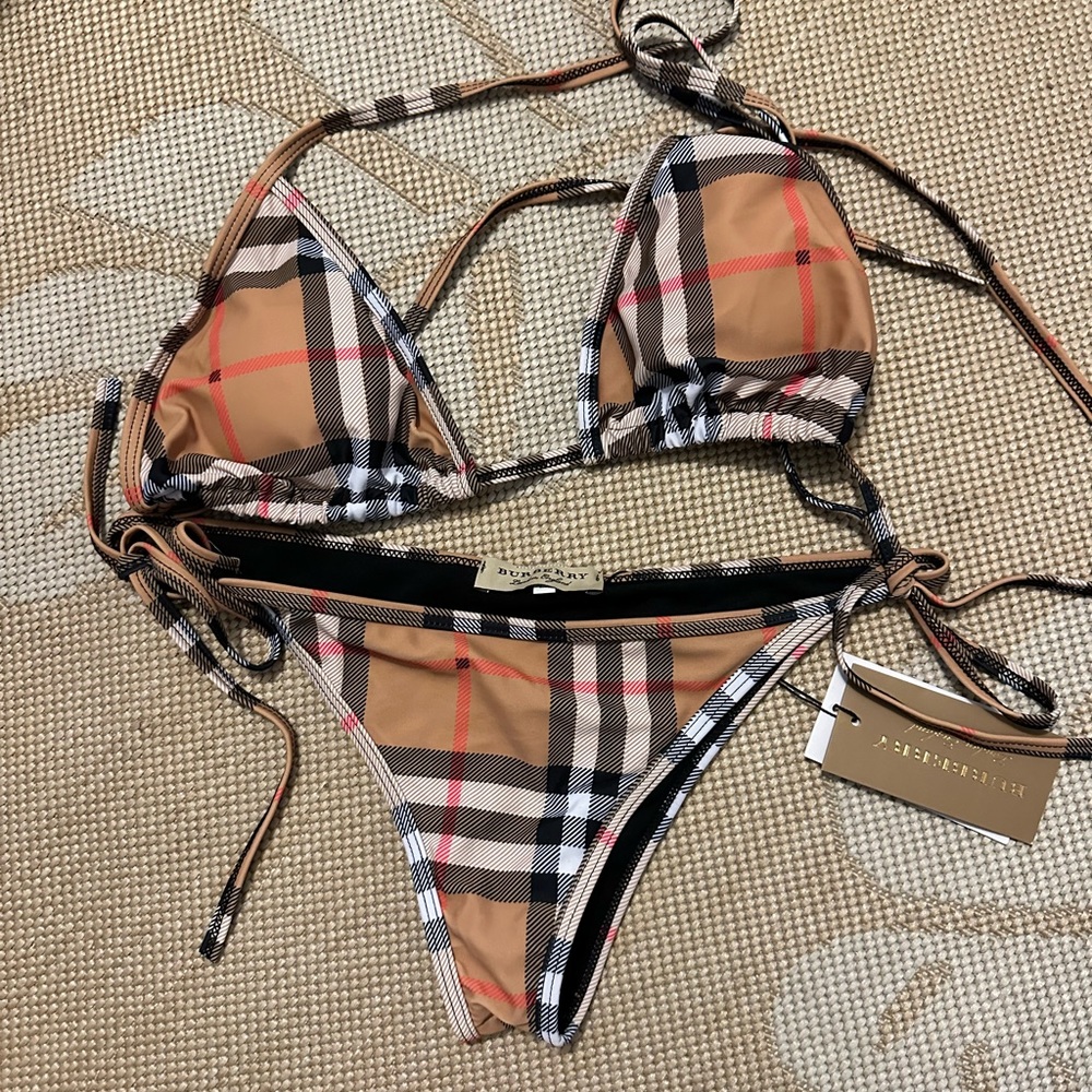 Burberry bikini